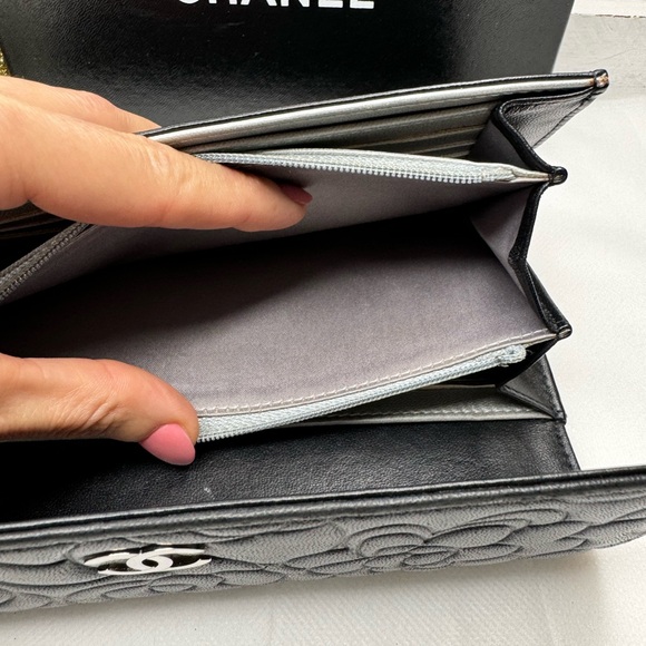 CHANEL 
Caviar Camellia Embossed Flap Wallet Black - Picture 7 of 14